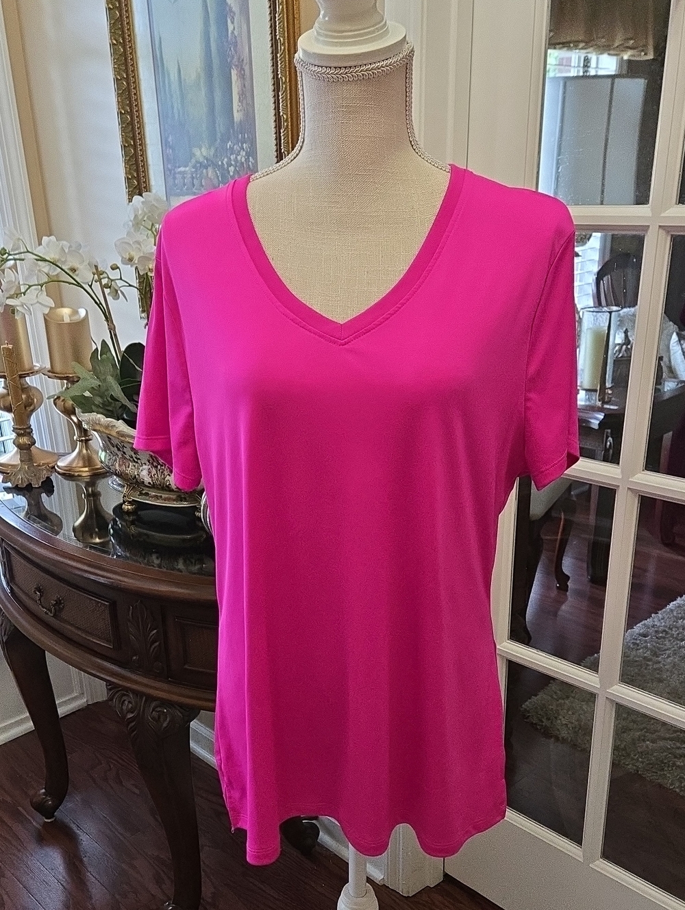 Just My Size Women's V-Neck Short Sleeve Tee in Hot Pink Polyester SIZE 1X EUC